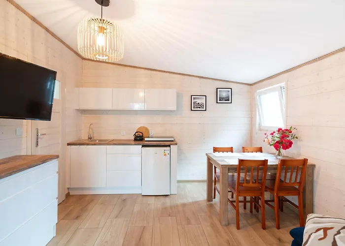 Osrodek Polaris * Dziwnówek